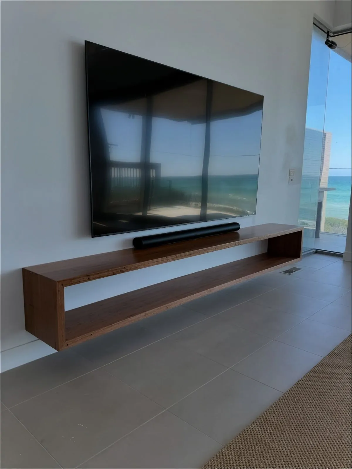 Mueble de TV en madera